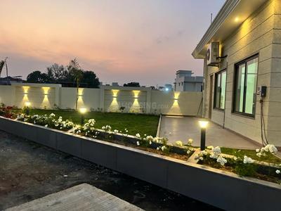 Project Image of 4500 Sq.ft 5 BHK Villa for sale in Maholi for Rs. 29000000