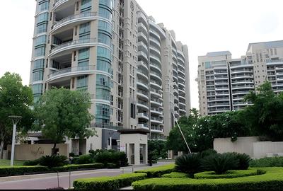 DLF The Aralias Elevation 2