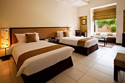 Project Image of 2500.0 - 3500.0 Sq.ft 2 BHK Villa for buy in Silverglades Tarudhan Valley Golf Resort