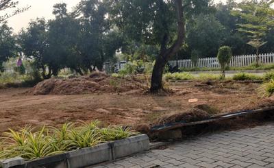 Hitech JJS Gold Square Plot 1