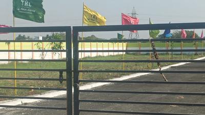 Gallery Cover Pic of Aandal Avenue