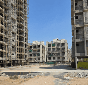 Project Image of 697.5 - 973.38 Sq.ft 2 BHK Apartment for buy in East Ebony
