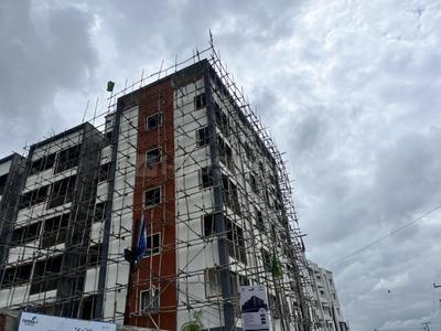 Project Image of 1200.0 - 2010.0 Sq.ft 2 BHK Apartment for buy in Golden Lake Way