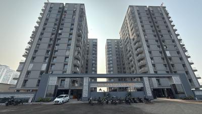 Project Image of 834.96 - 839.59 Sq.ft 3 BHK Apartment for buy in Khushi Nilkanth Luxuria