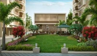 Othello Valencia Courtyard Amenities 2