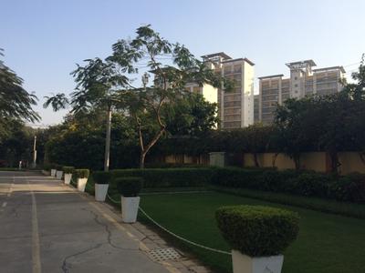 Project Image of 2807.0 - 7868.0 Sq.ft 3 BHK Apartment for buy in Unitech The World Spa West