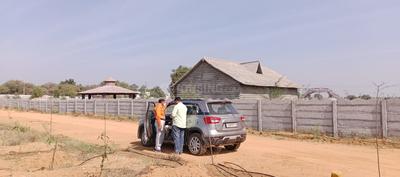 Vision Siri Vanam Plot 1