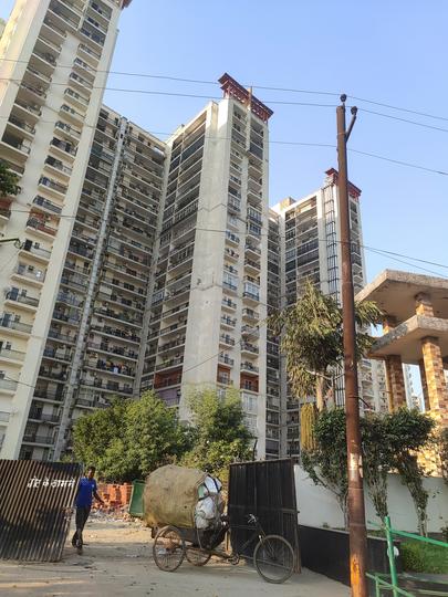 The Antriksh Golf View - Image 4