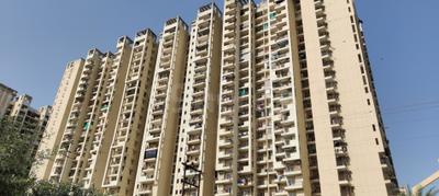 Project Image of 564.35 - 888.45 Sq.ft 2 BHK Apartment for buy in Ajnara Le Garden Phase 2 Tower H I J O And Q