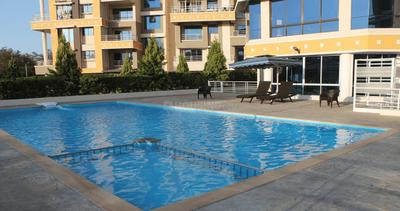 Emerald Emvis Tower C Swimming Pool 3