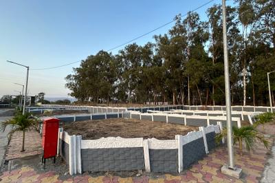 Project Image of 970.58 - 2329.09 Sq.ft Residential Plot Plot for buy in Namrata Breezio