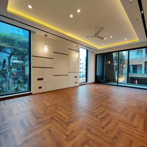 Project Image of 0.0 - 4500.0 Sq.ft 4 BHK Builder Floor for buy in Paramount Luxury 500 Sq Yd