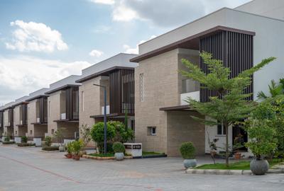 Project Image of 2842.0 - 5538.0 Sq.ft 4 BHK Villa for buy in Indukuri Lake Shore