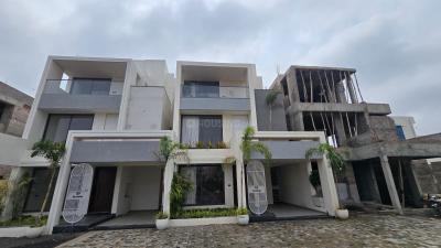 Project Image of 2235.23 - 2747.92 Sq.ft 4 BHK Triplex for buy in Shreeji Sharnam Shaligram