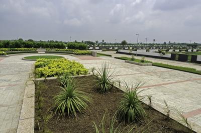 Project Image of 0.0 - 2800.0 Sq.ft Residential Plot Plot for buy in Apollo Golf Links Sector C Extension And E Extension