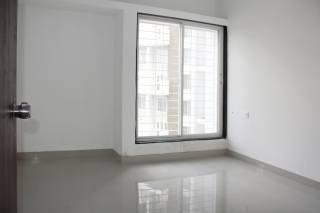 Project Image of 587.0 - 974.0 Sq.ft 2 BHK Apartment for buy in Radiance Empire