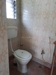 Bathroom Image of 1050 Sq.ft 2 BHK Apartment / Flat for sale in Airport Gate no. 1 Kolkata for Rs. 3000000