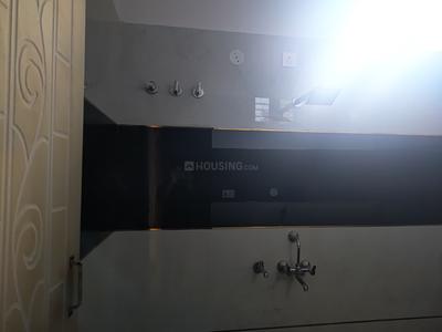 Bathroom Image of 650 Sq.ft 2 BHK Independent House for rent in Polio Nathuwala Dehradun for Rs. 15500