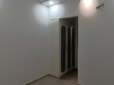 Bedroom Image of 1000 Sq.ft 3 BHK Builder Floor for sale in Pitampura New Delhi for Rs. 17000000