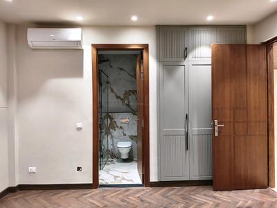 Bedroom Image of 2500 Sq.ft 4 BHK Builder Floor for sale in Greenwood City Floors, Sector 45 Gurgaon for Rs. 41100000
