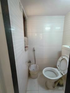 Bathroom Image of 675 Sq.ft 1 BHK Apartment / Flat for rent in Rajhans Seasons, Vasai West Vasai for Rs. 17000