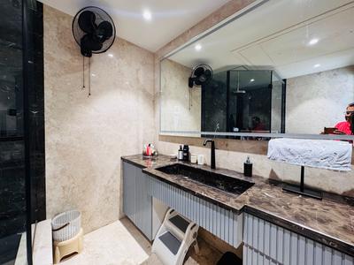 Kitchen Image of 7200 Sq.ft 9 BHK Villa for sale in Palam Vihar Gurgaon for Rs. 200000000