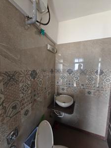 Bathroom Image of 900 Sq.ft 2 BHK Apartment / Flat for sale in Jiten Apartment, Andheri West Mumbai for Rs. 24000000