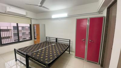 Bedroom Image of 878 Sq.ft 2 BHK Apartment / Flat for rent in Kavisha Aer, Shela Ahmedabad for Rs. 26000