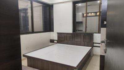 Bedroom Image of 575 Sq.ft 1 BHK Apartment / Flat for rent in Sugee Sadan, Dadar West Mumbai for Rs. 70000