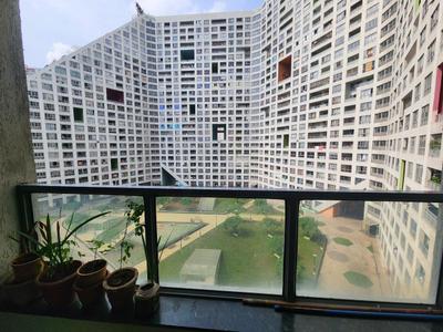 Balcony Image of 810 Sq.ft 1.5 BHK Apartment / Flat for rent in Amanora Future Towers, Hadapsar Pune for Rs. 32000