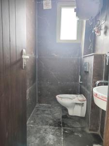 Common Bathroom Image of 1350 Sq.ft 3 BHK Builder Floor for sale in Freedom Fighters Enclave New Delhi for Rs. 12000000