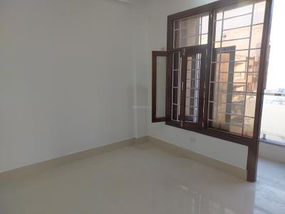 Bedroom Image of 1000 Sq.ft 3 BHK Builder Floor for sale in Sector 8 Dwarka New Delhi for Rs. 14900000