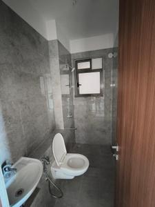 Image of 900 Sq.ft 2 BHK Apartment / Flat for rent in Kalpataru Vivant, Jogeshwari East, Mumbai for Rs. 73045