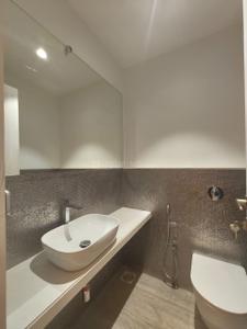 Bathroom Image of 3520 Sq.ft 5 BHK Apartment / Flat for sale in Chembur Mumbai for Rs. 90000000