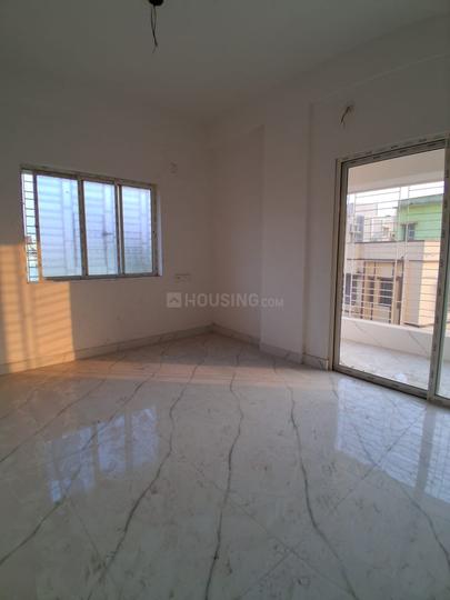 Silver Luxuria Main Image 1