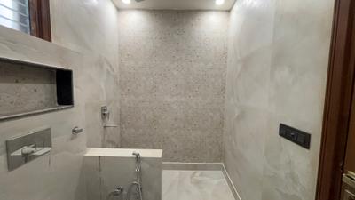 Image of 1900 Sq.ft 4 BHK Apartment / Flat for sale in Sector 4 Rohini, New Delhi for Rs. 16500000