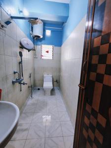 Bathroom Image of 1300 Sq.ft 3 BHK Apartment / Flat for sale in Tollygunge Kolkata for Rs. 5500000