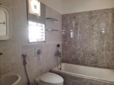 Bathroom Image of 2300 Sq.ft 3 BHK Duplex for rent in Pallikaranai Chennai for Rs. 35000
