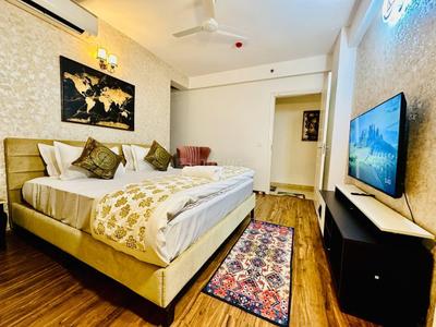Bedroom Image of 1550 Sq.ft 3 BHK Apartment / Flat for rent in Omaxe The Palace, Gomti Nagar Lucknow for Rs. 55000