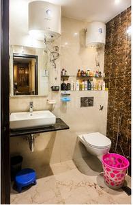 Bathroom Image of 1100 Sq.ft 2 BHK Builder Floor for sale in Ramesh Nagar New Delhi for Rs. 13000000