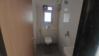 Image of 580 Sq.ft 2 BHK Apartment / Flat for rent in Shreeji Plaza, Malad West, Mumbai for Rs. 45000