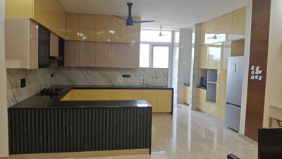 Kitchen Image of 4500 Sq.ft 5 BHK Builder Floor for rent in Vasant Kunj New Delhi for Rs. 210000