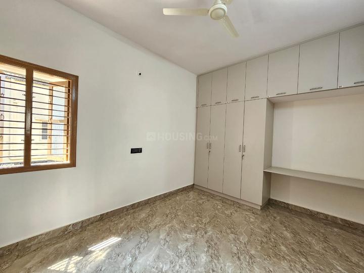 Home track Bedroom 1