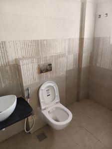 Bathroom Image of 948 Sq.ft 3 BHK Apartment / Flat for rent in A Singapore Life City The Utopia, Gotal Pajri Nagpur for Rs. 22000