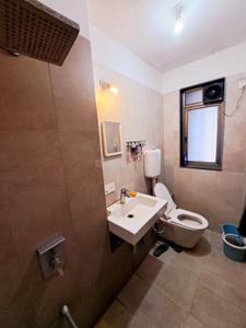 Bathroom Image of 1415 Sq.ft 3 BHK Apartment / Flat for sale in Runwal Symphony, Santacruz East Mumbai for Rs. 30000000