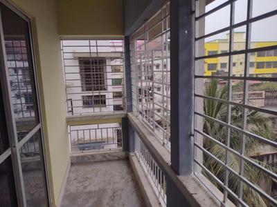 Balcony Image of 900 Sq.ft 2 BHK Apartment / Flat for rent in Dum Dum Kolkata for Rs. 14000