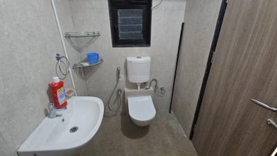 Image of 600 Sq.ft 2 BHK Apartment / Flat for rent in Dadar East, Mumbai for Rs. 72000