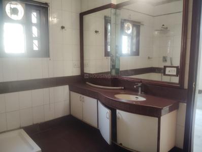 Image of 1400 Sq.ft 2 BHK Builder Floor for rent in Chittaranjan Park, New Delhi for Rs. 75000