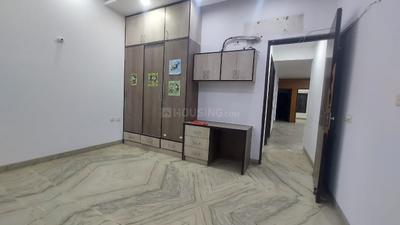 Bedroom Image of 3500 Sq.ft 3 BHK Builder Floor for rent in Sector 108 Noida for Rs. 60000