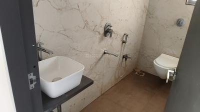 Image of 609 Sq.ft 2 BHK Apartment / Flat for sale in Kaveri Heights, Ghatkopar East, Mumbai for Rs. 16000000